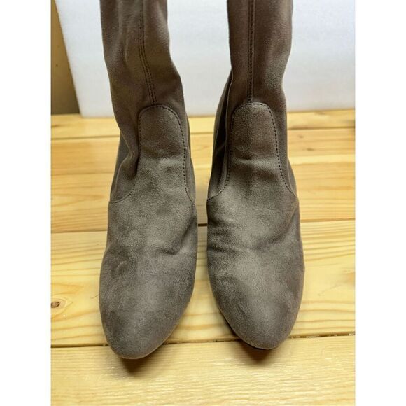 Steve Madden Gorgeous Brown Faux Suede Over The Knee Heeled Boots Size 7.5 Grey - Picture 10 of 10